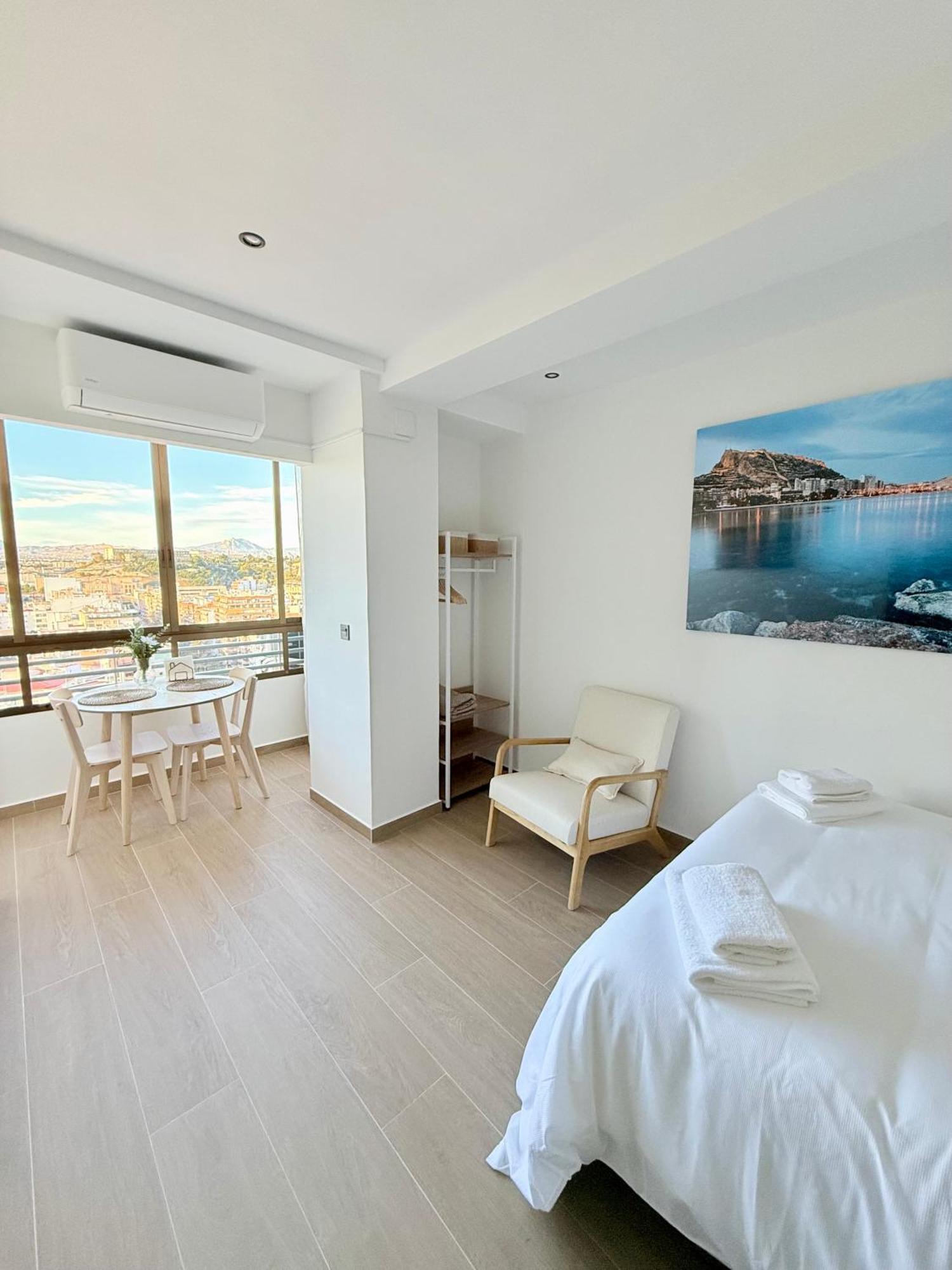 Apartament 18Th Floor City Center Riscal Alicante Bagian luar foto