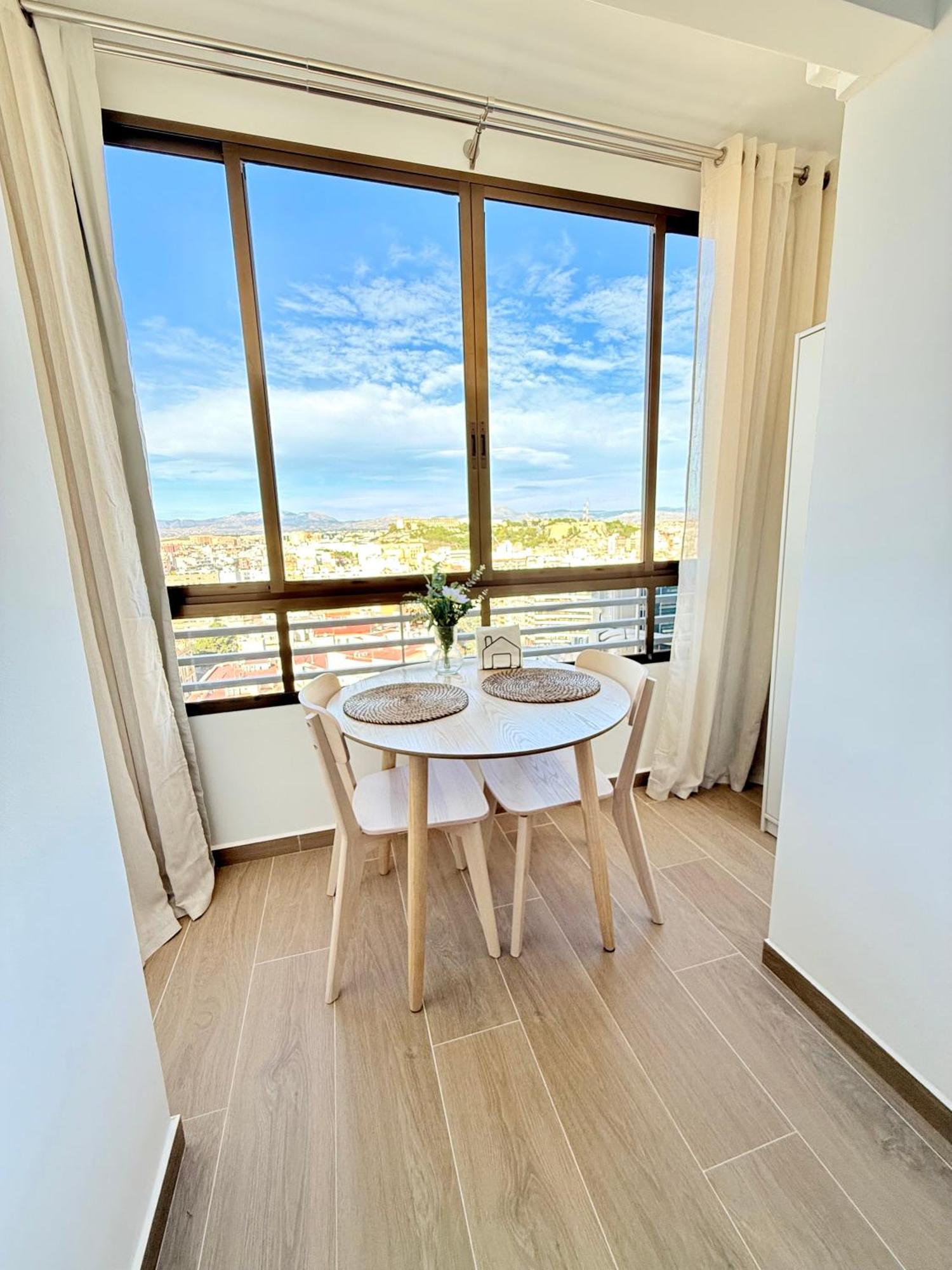Apartament 18Th Floor City Center Riscal Alicante Bagian luar foto
